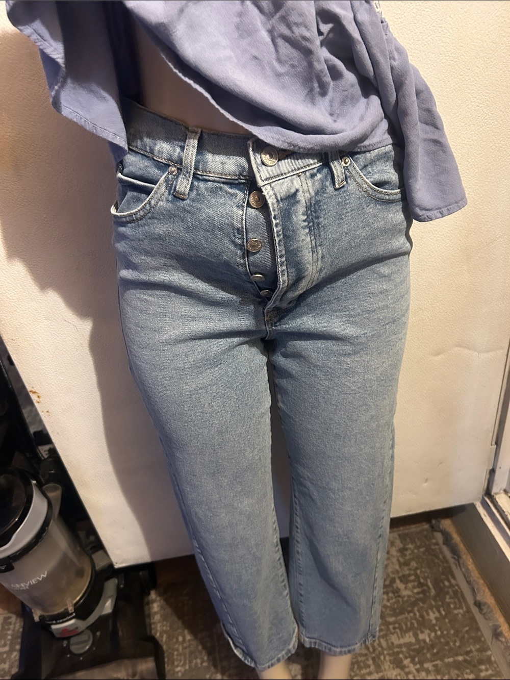Nicole Miller Light Blue High-Rise Cropped Button-Fly Jeans